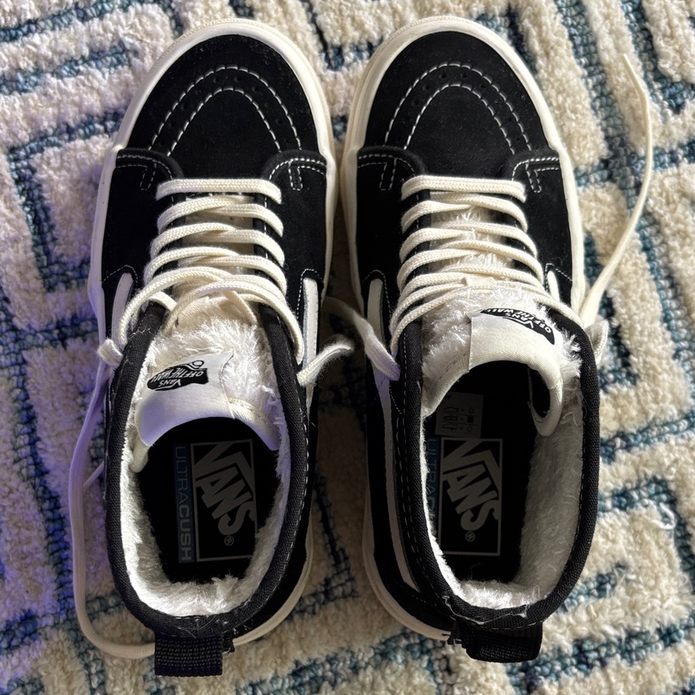 Vans Women’s SK8-HI Sherpa Suede Sentry 'Black White' Size 6.5 - Picture 3 of 8